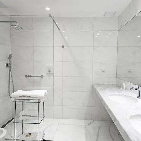 Regent Hotel Talin